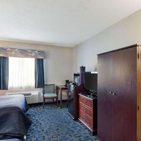 Quality Inn Marlborough Extérieur photo