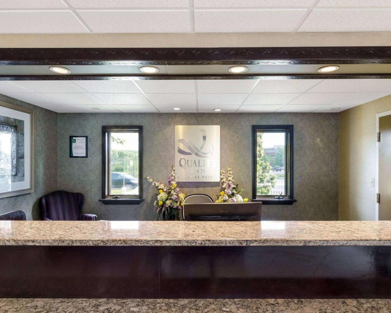 Quality Inn Marlborough Extérieur photo